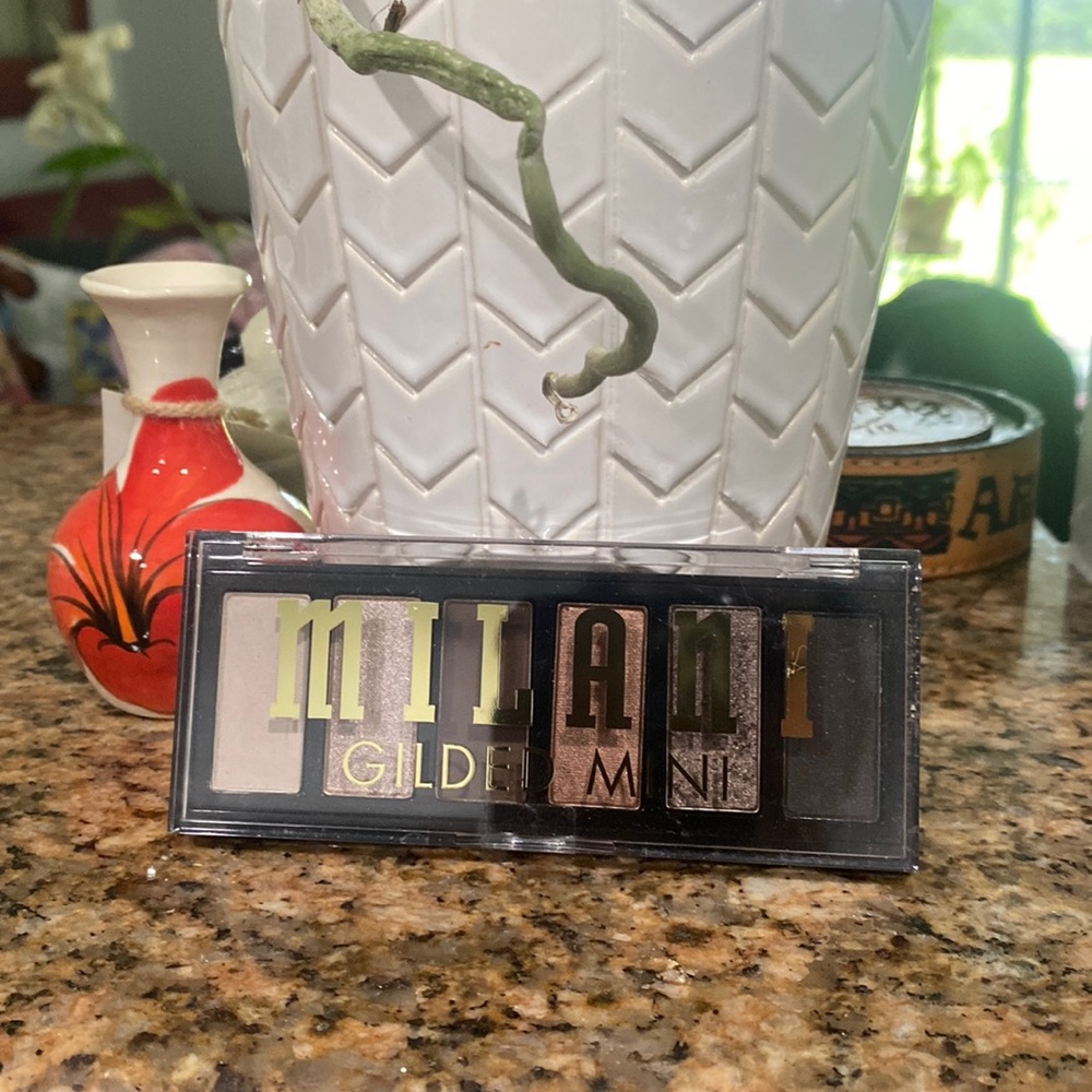 Beautiful Milani eyeshadow palette